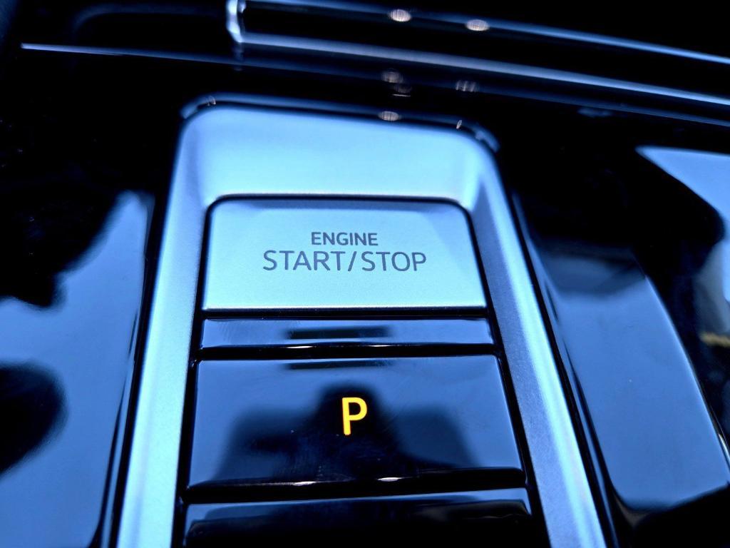 new 2025 Volkswagen Atlas car, priced at $36,038