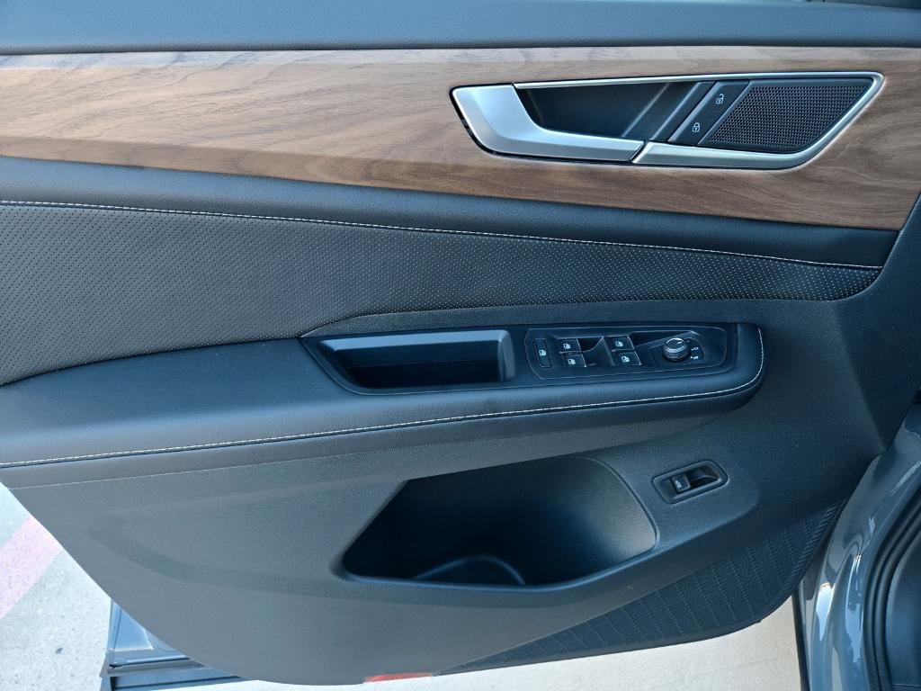 new 2026 Volkswagen Atlas car, priced at $41,367