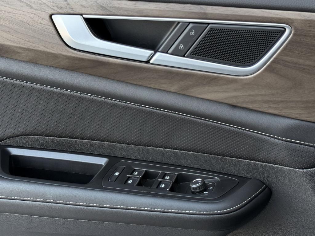 new 2026 Volkswagen Atlas car, priced at $40,859