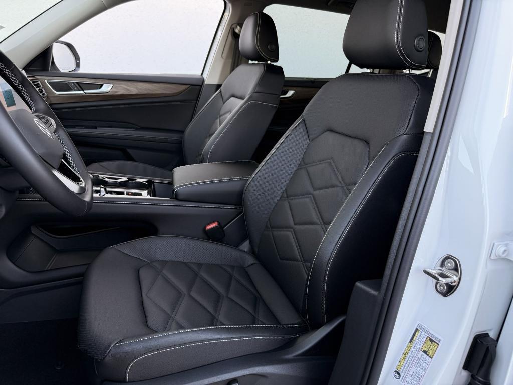 new 2026 Volkswagen Atlas car, priced at $40,859