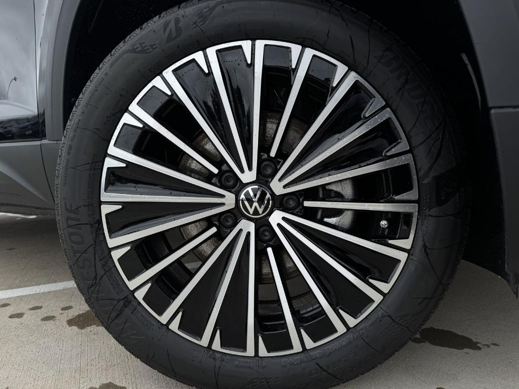 new 2026 Volkswagen Taos car, priced at $28,891