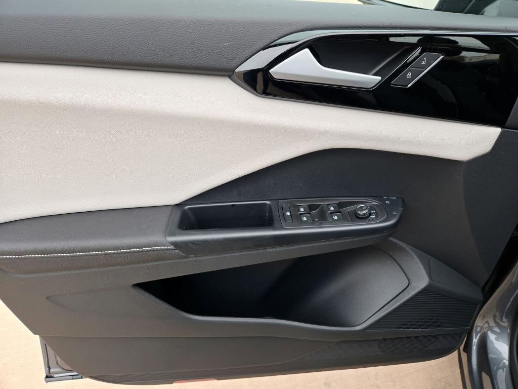 new 2026 Volkswagen Taos car, priced at $25,596