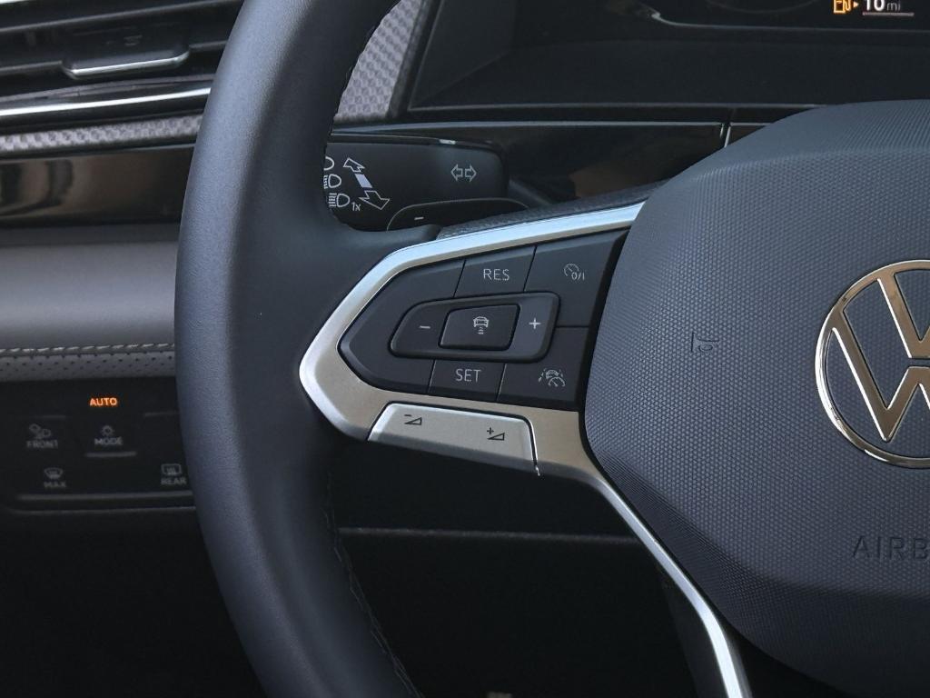 new 2026 Volkswagen Atlas car, priced at $45,851
