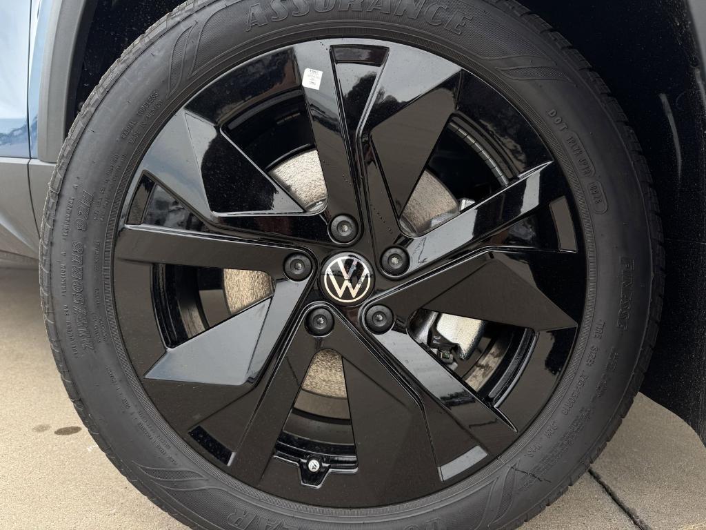new 2026 Volkswagen Taos car, priced at $29,139