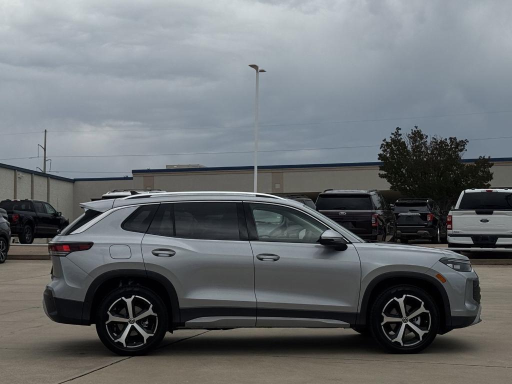 new 2026 Volkswagen Tiguan car, priced at $32,202