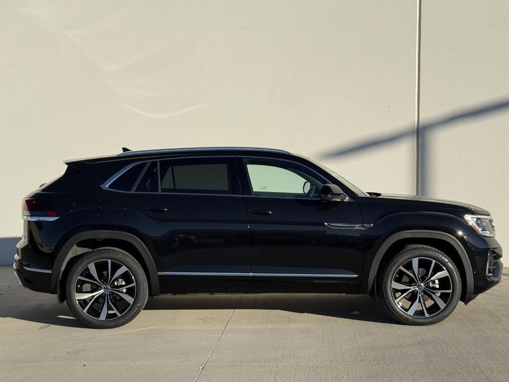 new 2026 Volkswagen Atlas Cross Sport car, priced at $49,871