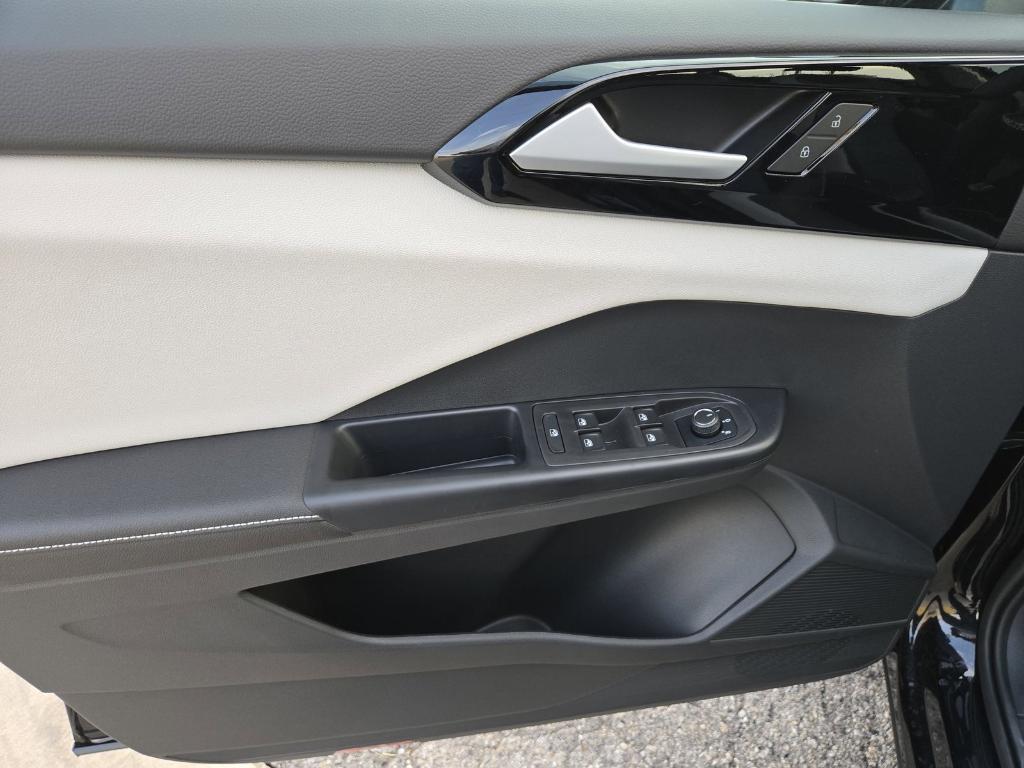 new 2026 Volkswagen Taos car, priced at $26,096