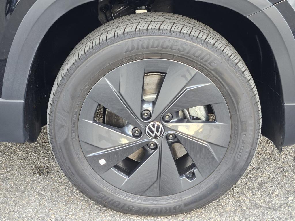 new 2026 Volkswagen Taos car, priced at $26,096
