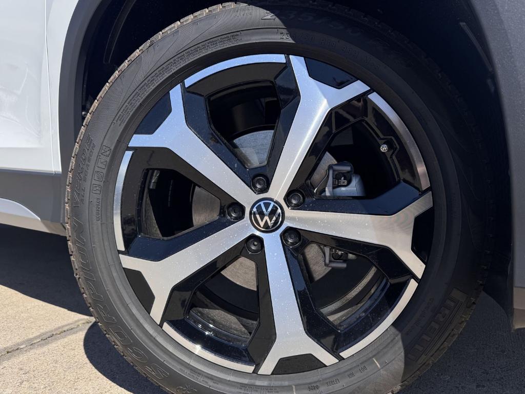 new 2026 Volkswagen Tiguan car, priced at $32,427