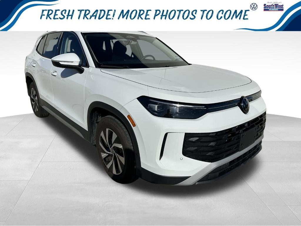 used 2025 Volkswagen Tiguan car, priced at $24,829