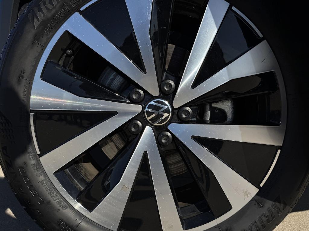 new 2024 Volkswagen Taos car, priced at $23,677