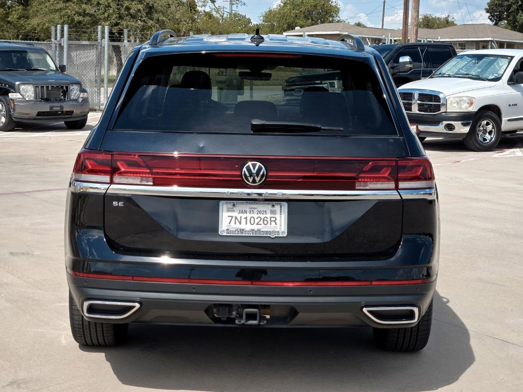 new 2024 Volkswagen Atlas car, priced at $33,418