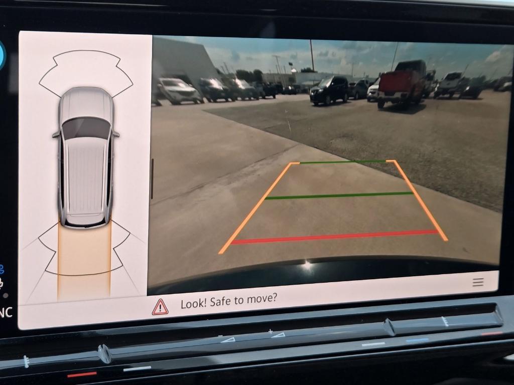 new 2024 Volkswagen Atlas car, priced at $33,418