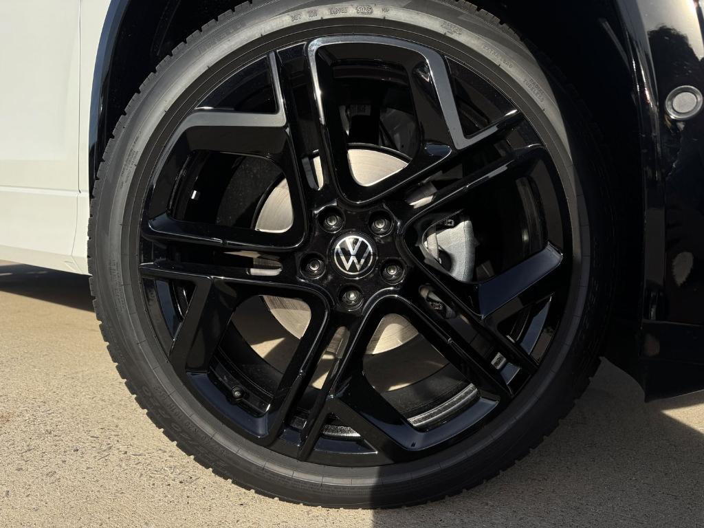 new 2026 Volkswagen Tiguan car, priced at $39,341