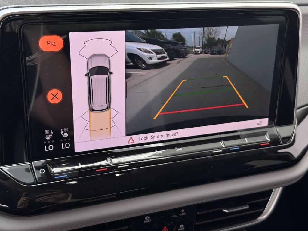 new 2026 Volkswagen Atlas car, priced at $47,676