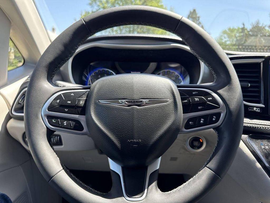 used 2022 Chrysler Pacifica car, priced at $23,000