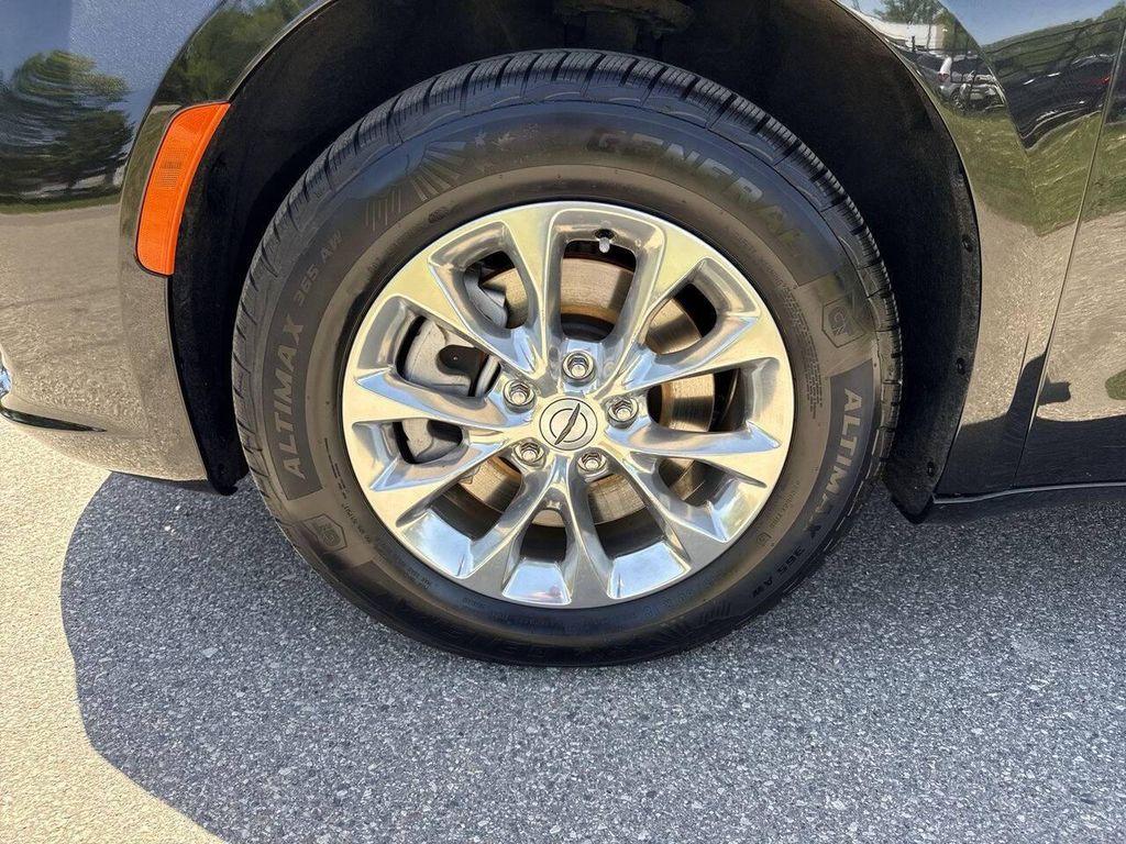 used 2022 Chrysler Pacifica car, priced at $23,000
