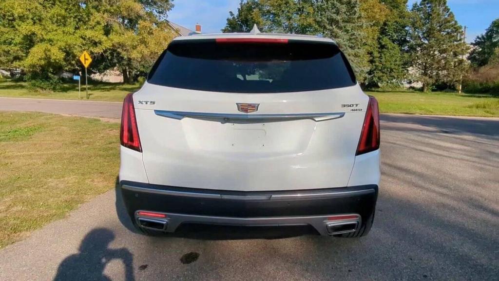 used 2022 Cadillac XT5 car, priced at $24,862