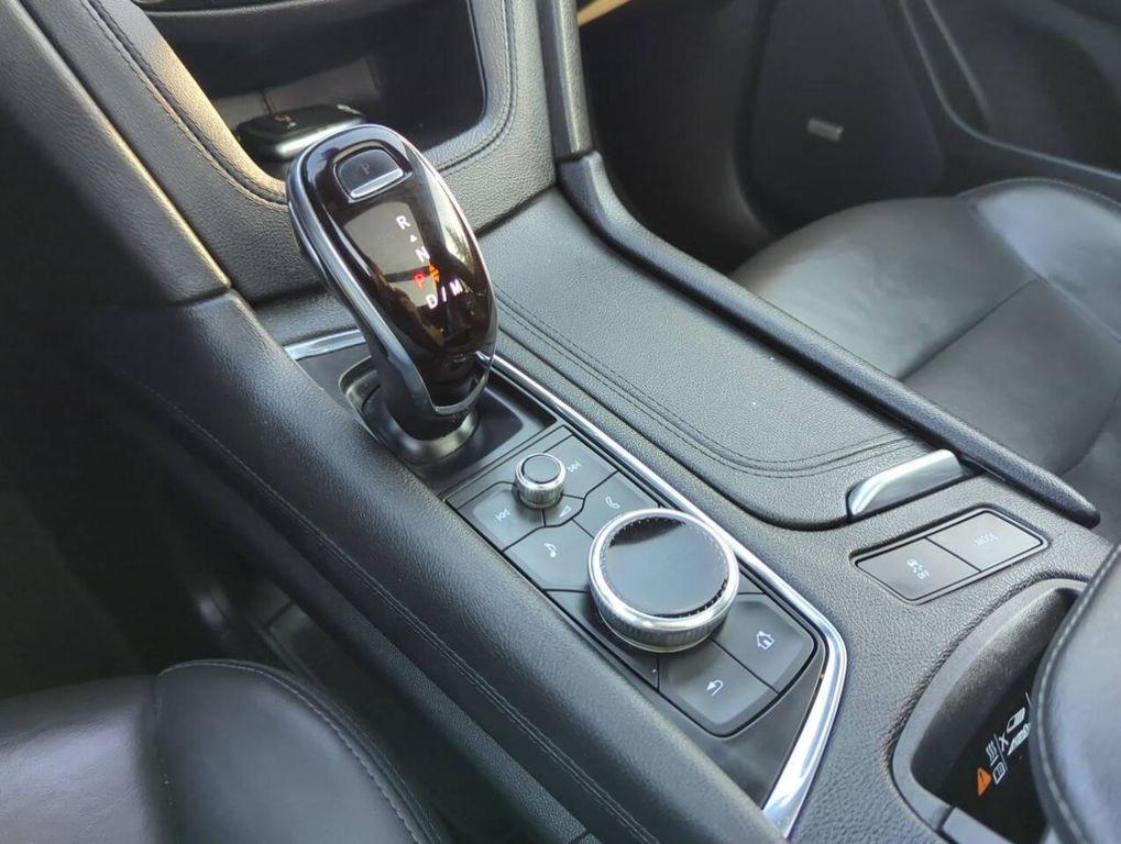 used 2022 Cadillac XT5 car, priced at $24,862