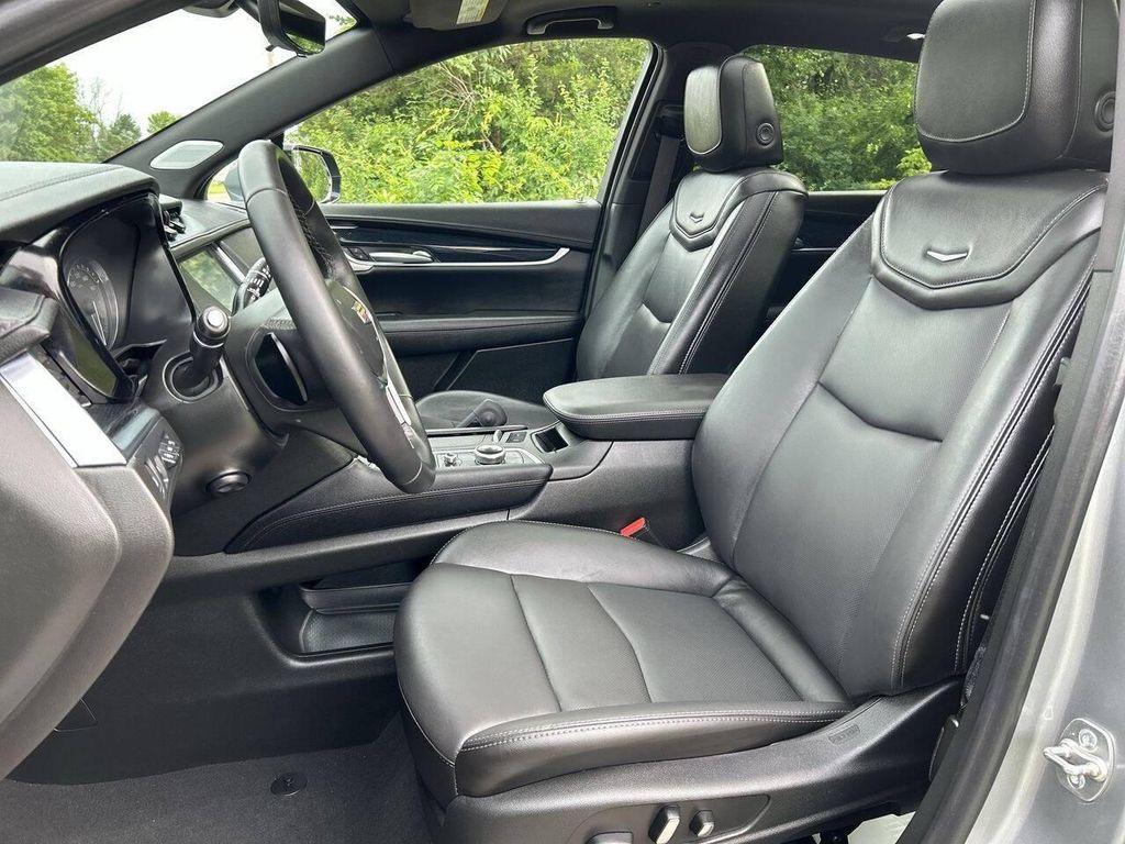 used 2024 Cadillac XT5 car, priced at $31,995