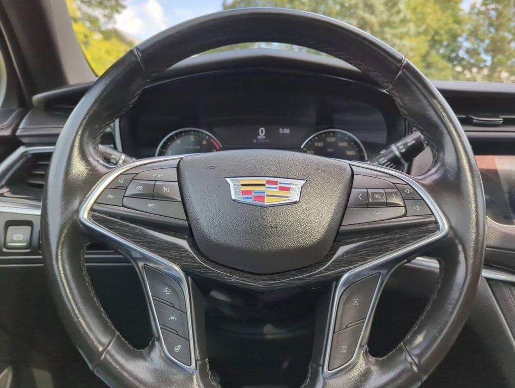 used 2020 Cadillac XT5 car, priced at $20,947