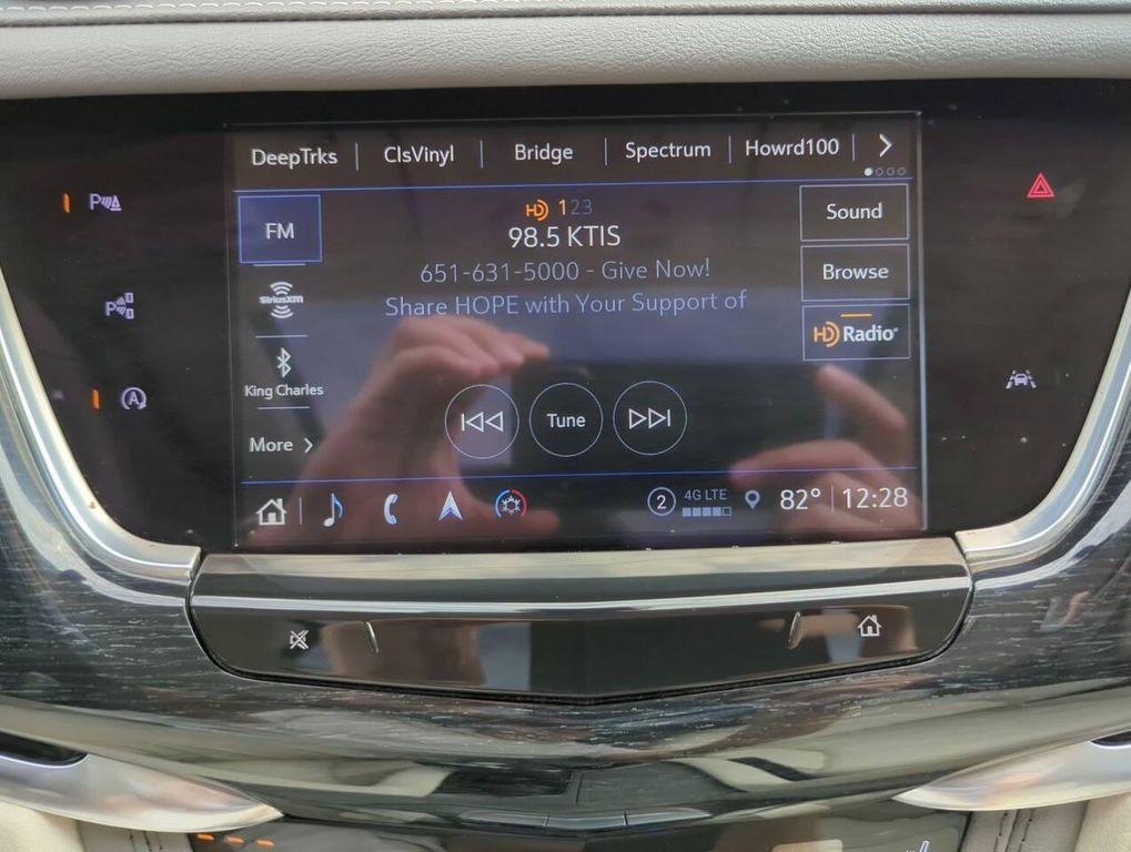 used 2024 Cadillac XT6 car, priced at $38,495