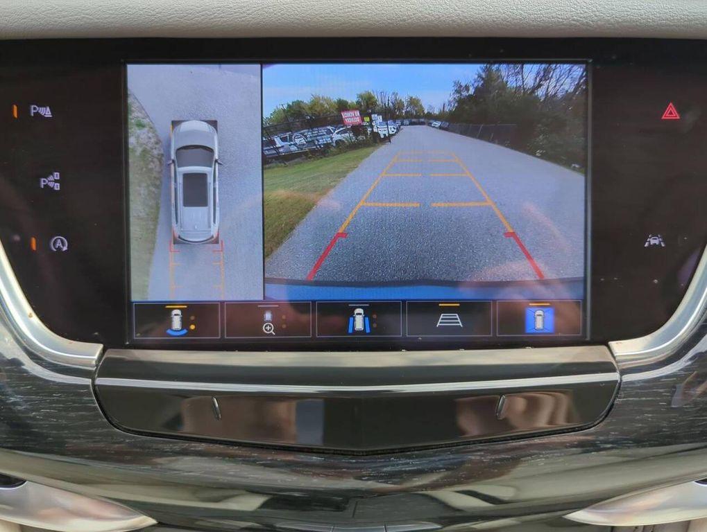 used 2024 Cadillac XT6 car, priced at $38,495