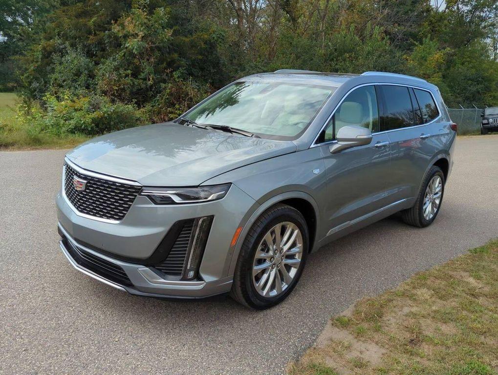 used 2024 Cadillac XT6 car, priced at $38,495