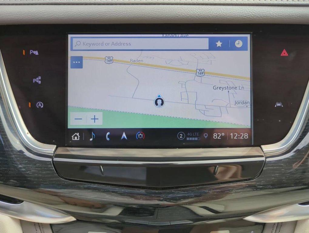 used 2024 Cadillac XT6 car, priced at $38,495