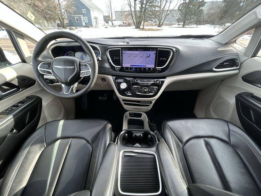 used 2024 Chrysler Pacifica Hybrid car, priced at $25,190