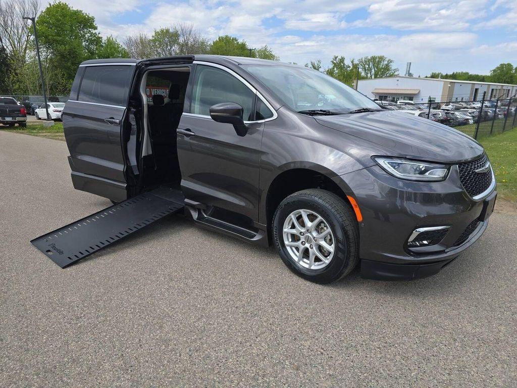 used 2023 Chrysler Pacifica car, priced at $34,695