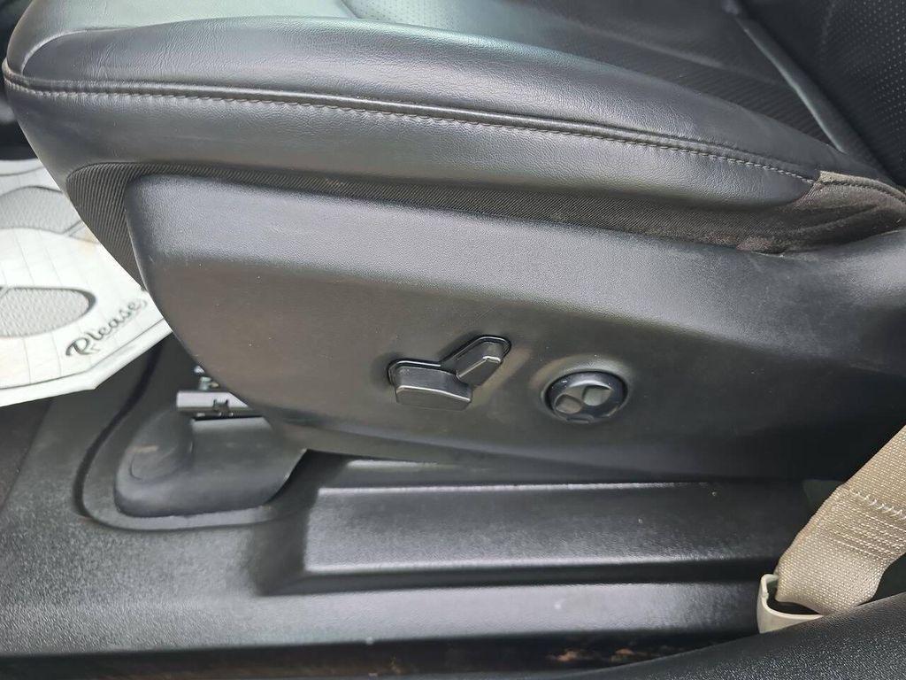 used 2023 Chrysler Pacifica car, priced at $34,695