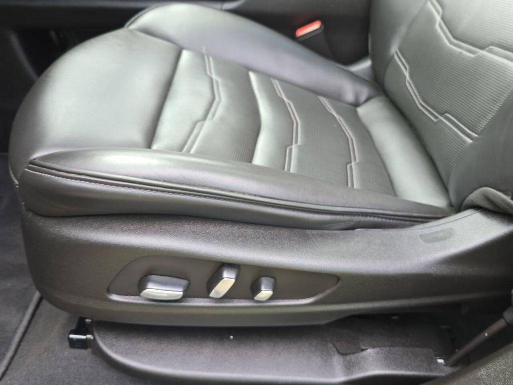 used 2023 Cadillac XT6 car, priced at $33,266