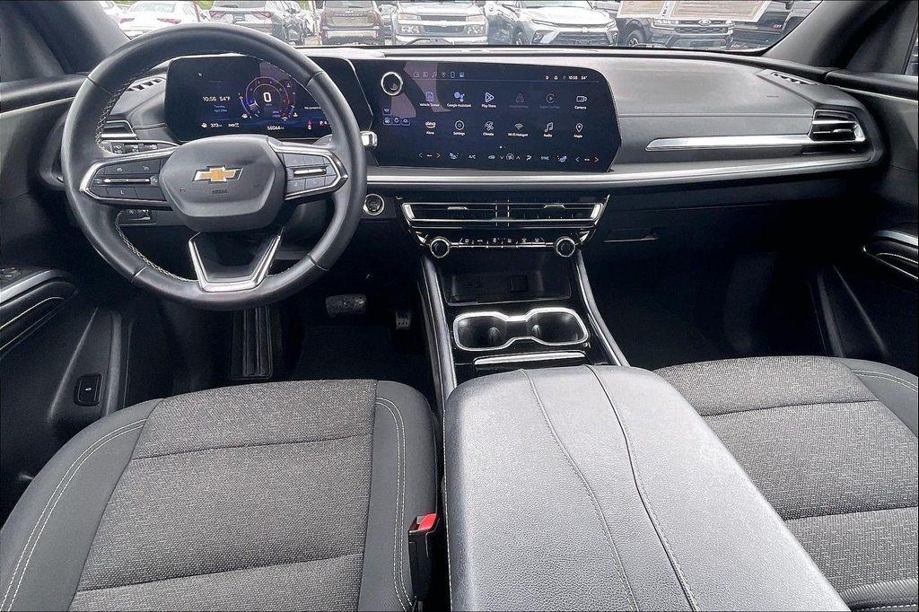 used 2024 Chevrolet Traverse car, priced at $31,000