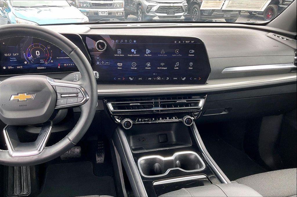used 2024 Chevrolet Traverse car, priced at $31,000
