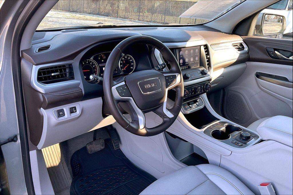 used 2023 GMC Acadia car, priced at $24,400