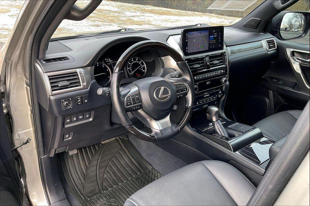 used 2022 Lexus GX 460 car, priced at $43,400