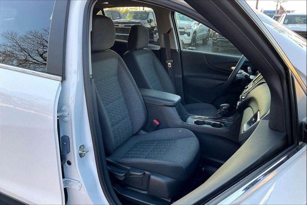 used 2024 Chevrolet Equinox car, priced at $20,999