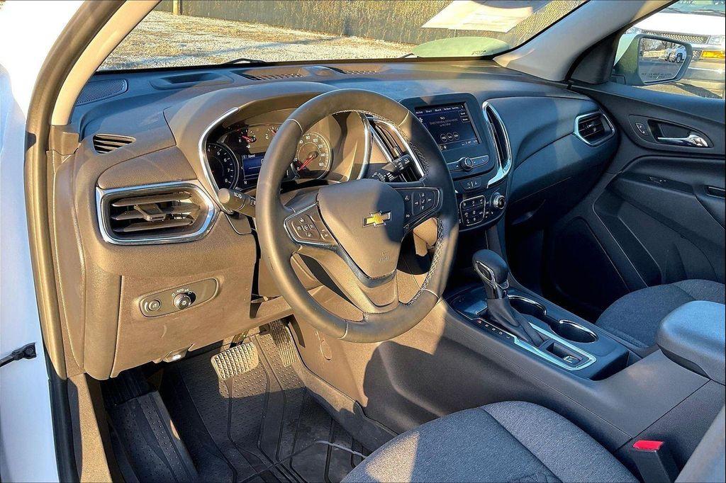 used 2024 Chevrolet Equinox car, priced at $20,999
