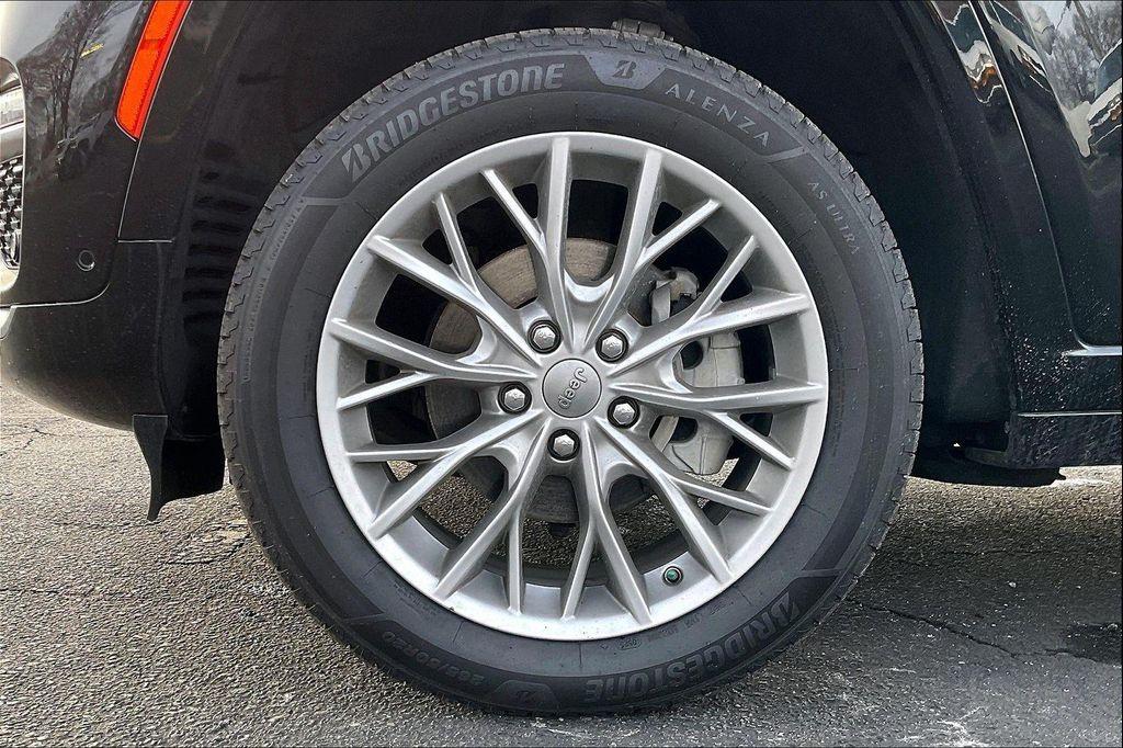 used 2023 Jeep Grand Cherokee car, priced at $34,900