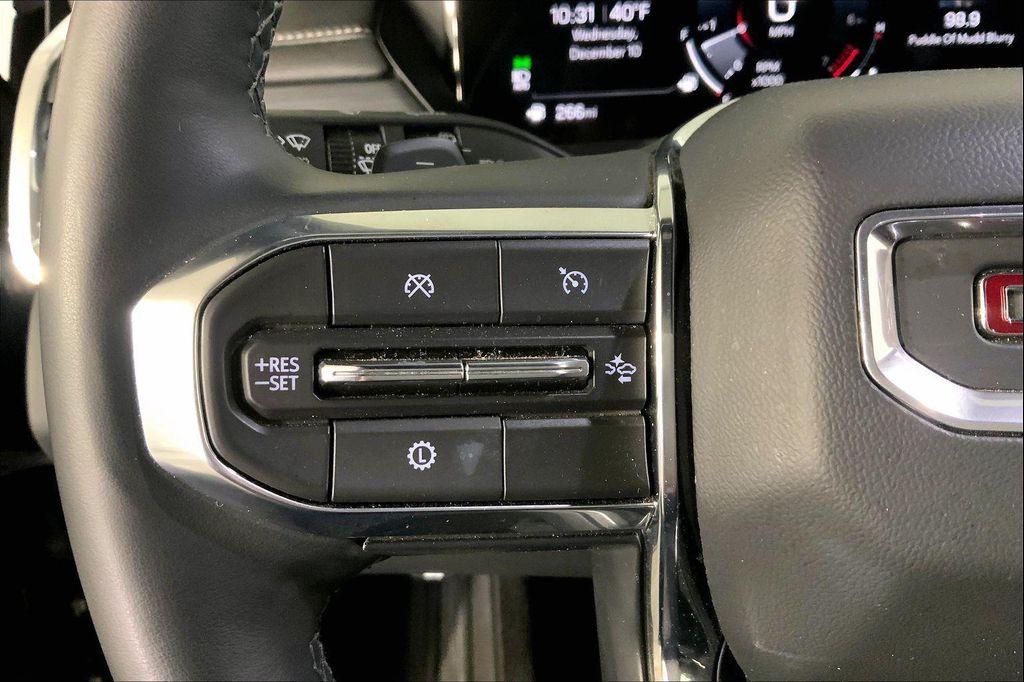 used 2025 GMC Acadia car, priced at $29,000