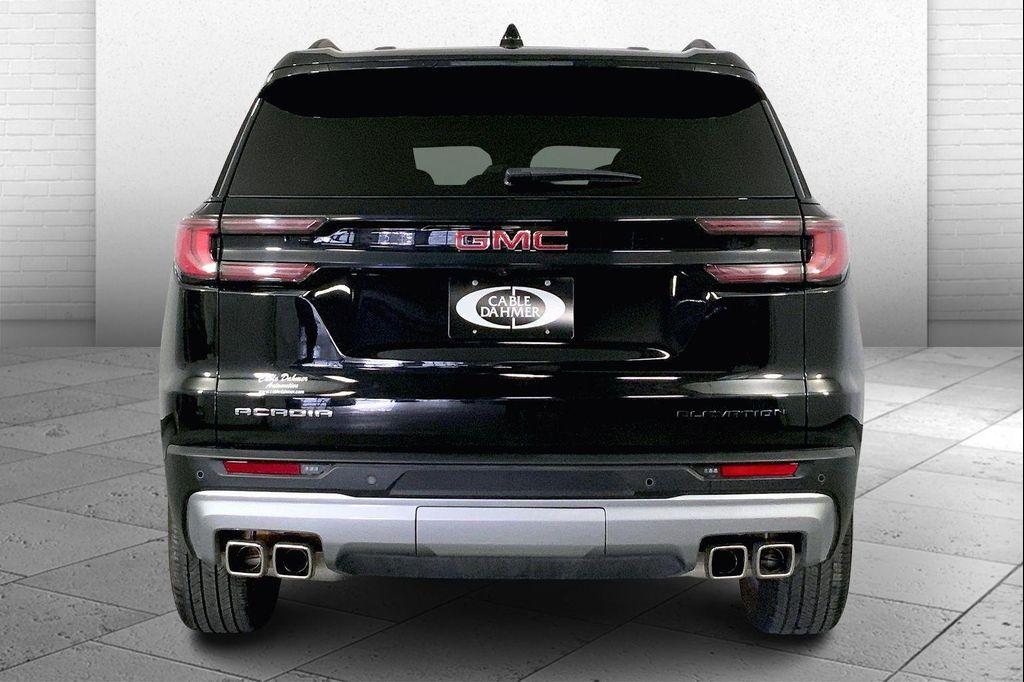 used 2025 GMC Acadia car, priced at $29,000