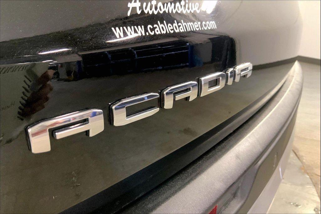 used 2025 GMC Acadia car, priced at $29,000
