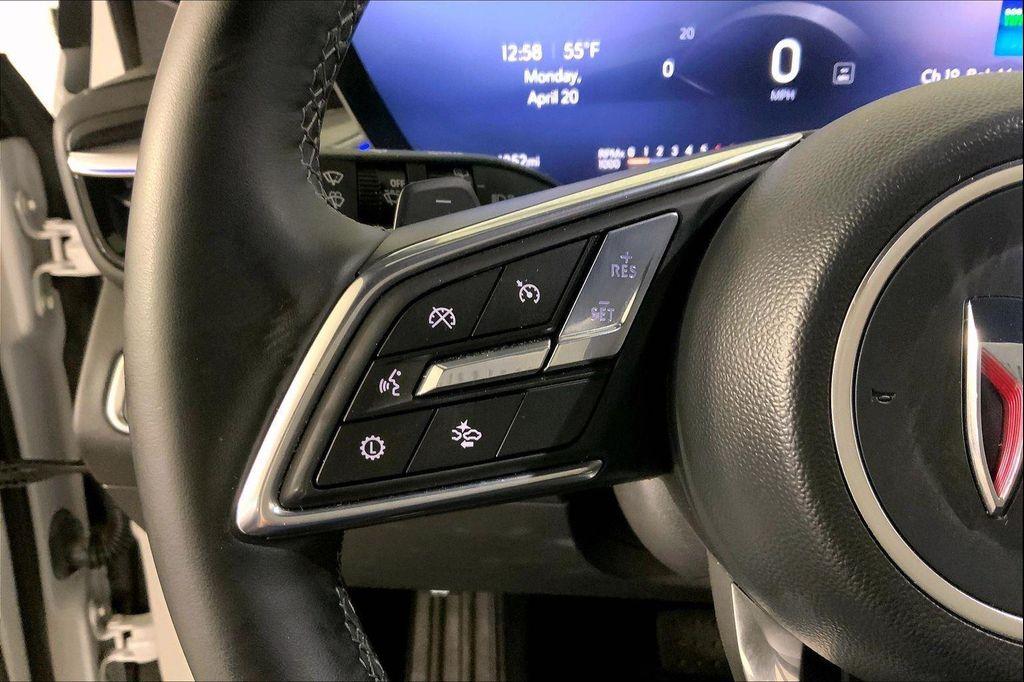 used 2025 Buick Enclave car, priced at $31,000