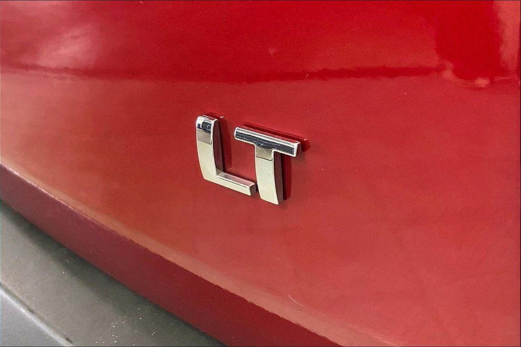 used 2023 Chevrolet Traverse car, priced at $26,300