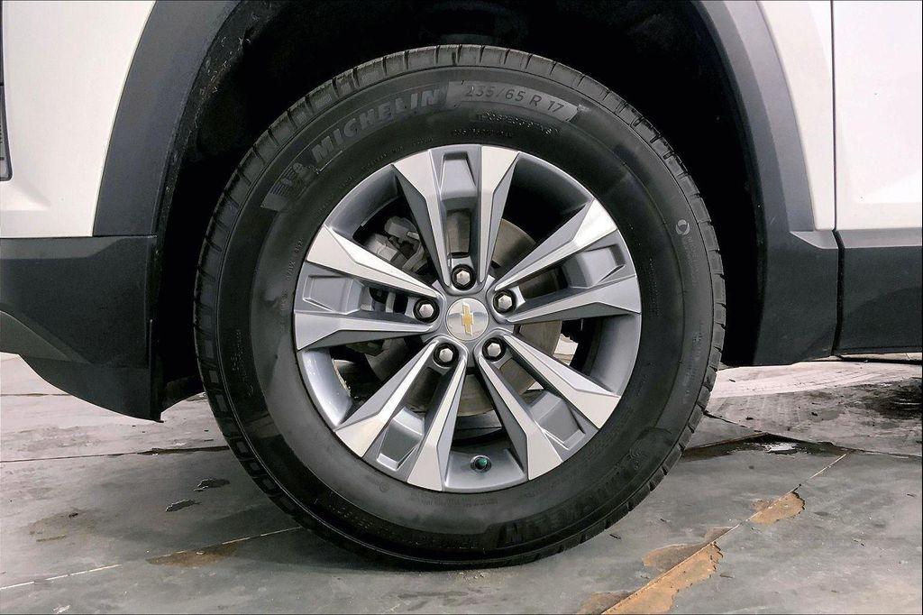 used 2025 Chevrolet Equinox car, priced at $24,750