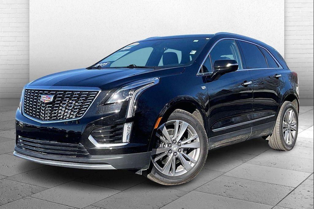 used 2025 Cadillac XT5 car, priced at $38,900