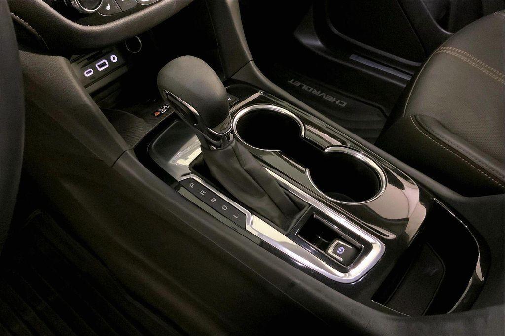 used 2024 Chevrolet Equinox car, priced at $22,000