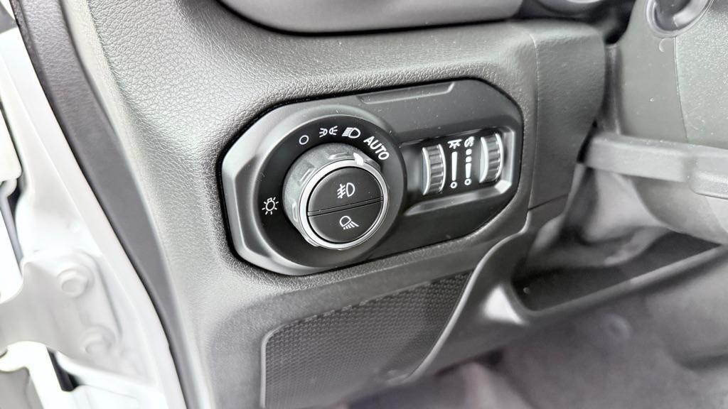 used 2021 Jeep Gladiator car, priced at $27,499