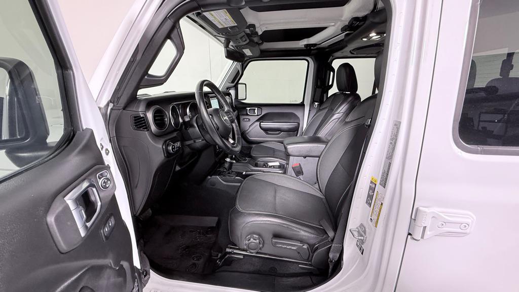 used 2021 Jeep Gladiator car, priced at $27,499